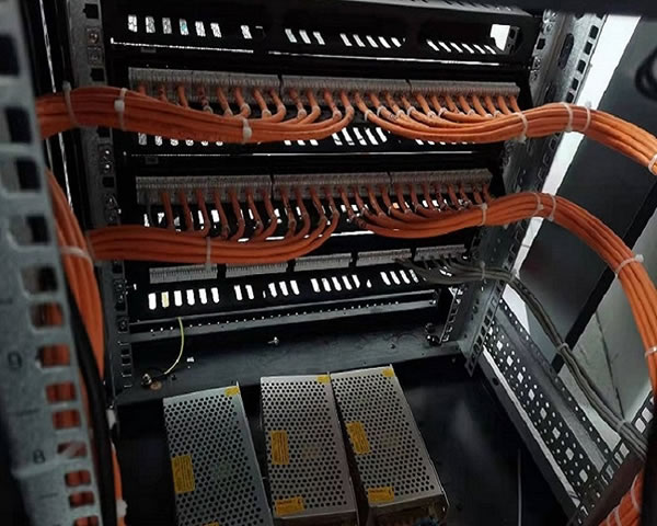 香港高硬防服务器为敏感数据提供极致保护